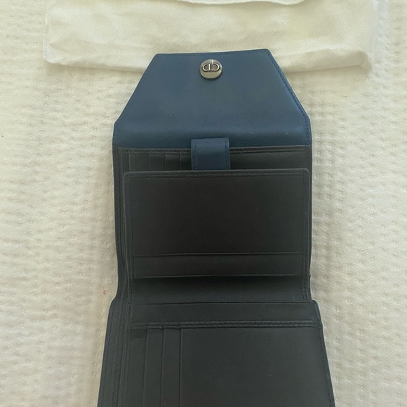 Christian Dior Wallet - Picture 2 of 9